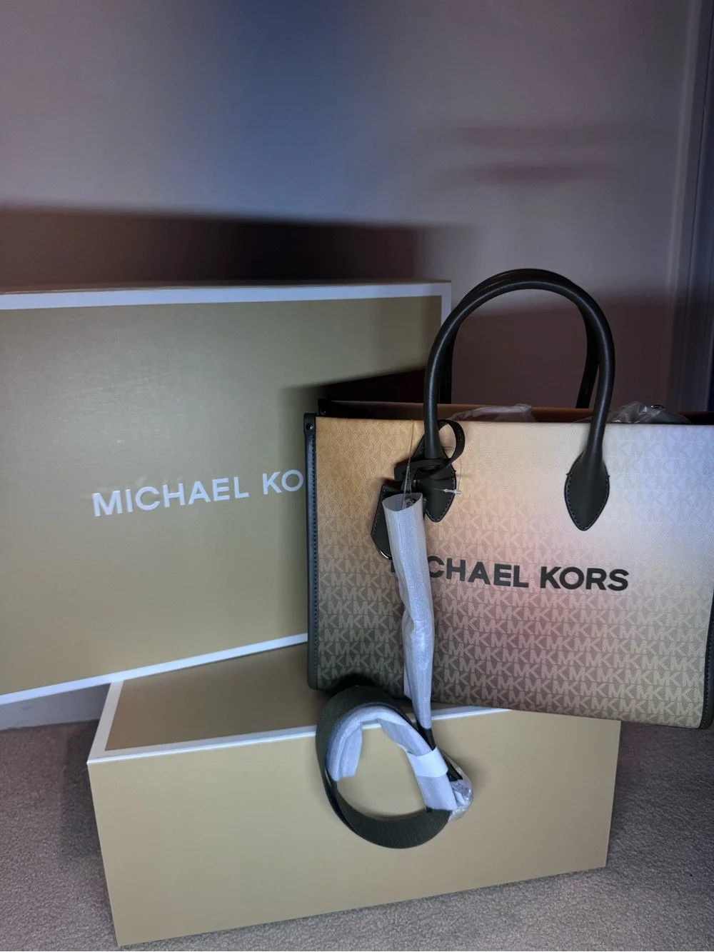 Michael Kors Gradient Logo Tote in Black and Beige